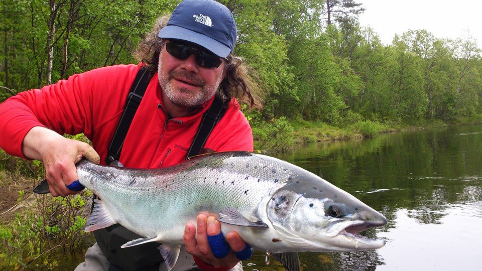 Chavanga Fish Blog: Salmon fishing on the Kola river