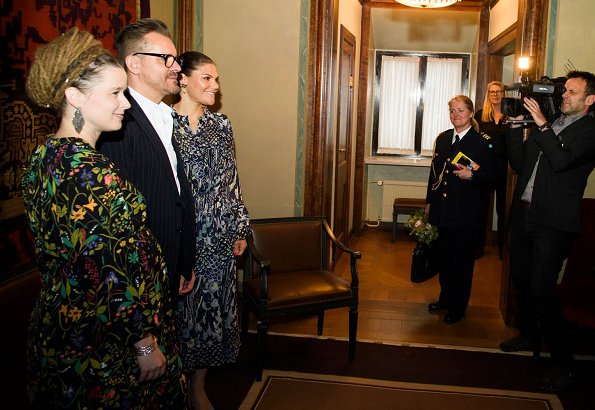 Crown Princess Victoria wore Zadig & Voltaire floral print dress, and Rizzo pumps. Belgian writer Bart Moeyaert.von ALMA award