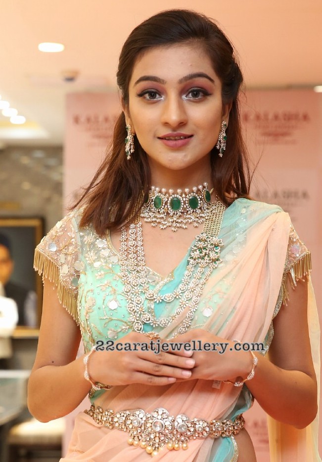 Insha Iqbal Diamond Jewellery
