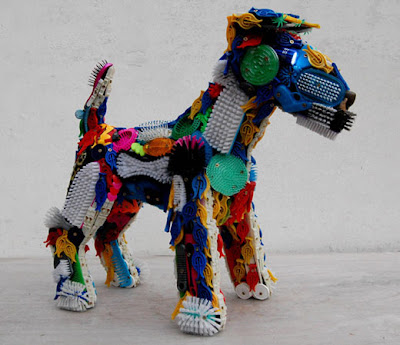 Arte reciclado y esculturas en plástico