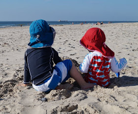 Ich erzähle Euch auf Küstenkidsunterwegs, warum wir so gerne Familienurlaub in Dänemark machen! Da gibt's einige richtig tolle Gründe, denn in unserem dänischen Nachbarland kann man in den Ferien mit seinen Kindern und als Familie viel erleben.