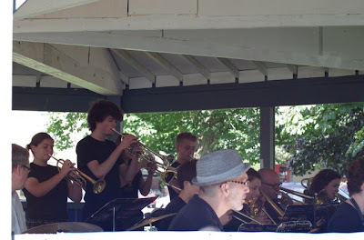 Earl MacDonald and Ted Warren performing with the JazzFM Big Band