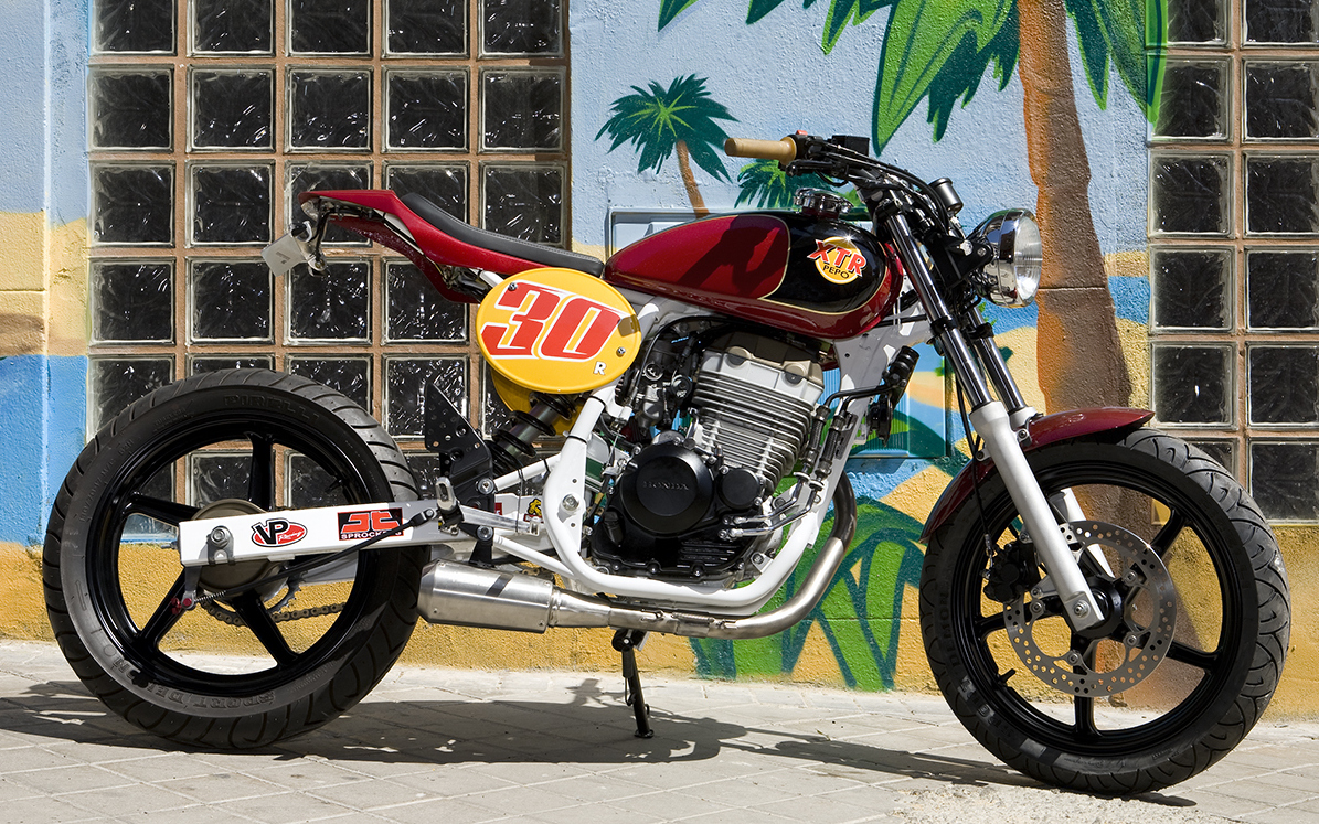 Suzuki GT750 Threesome - RocketGarage - Cafe Racer Magazine