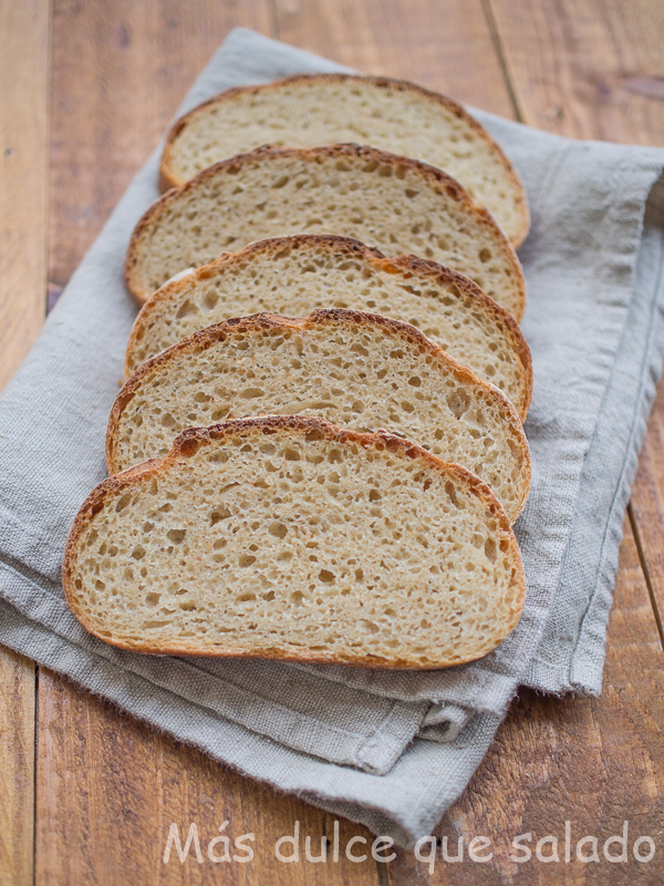 Pan con harina recia. World Bread Day.