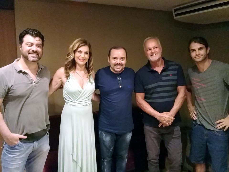 Com os atores Naura Schneider, Kadu Moliterno, Carlos Simões e Daniel Blanco