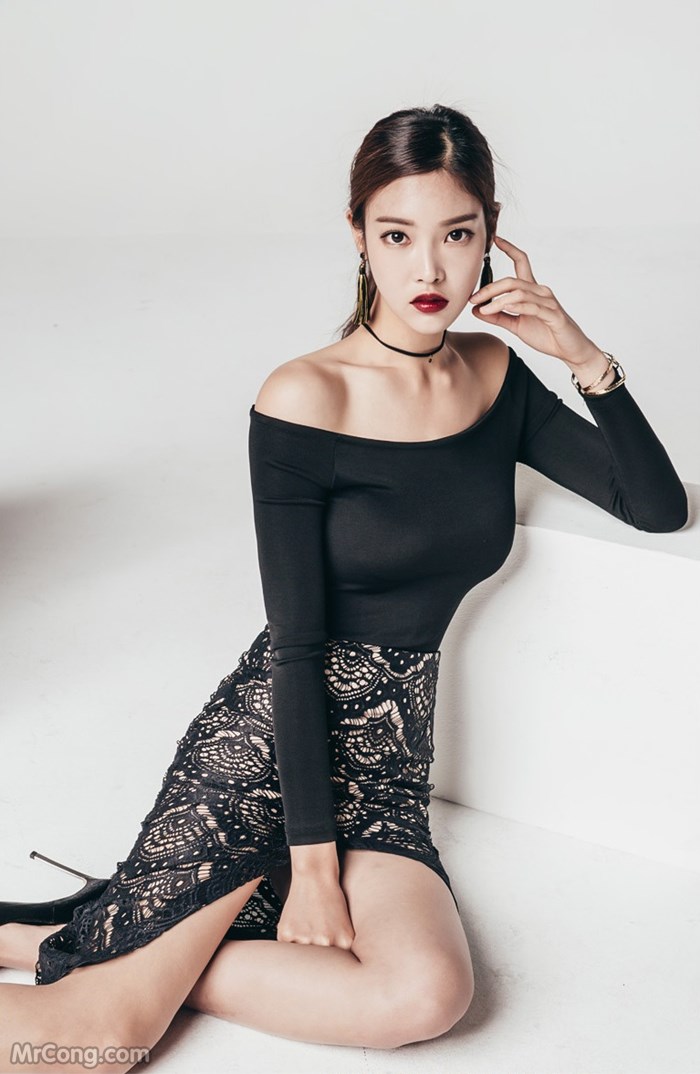 Beautiful Park Jung Yoon in the October 2016 fashion photo shoot (723 photos)