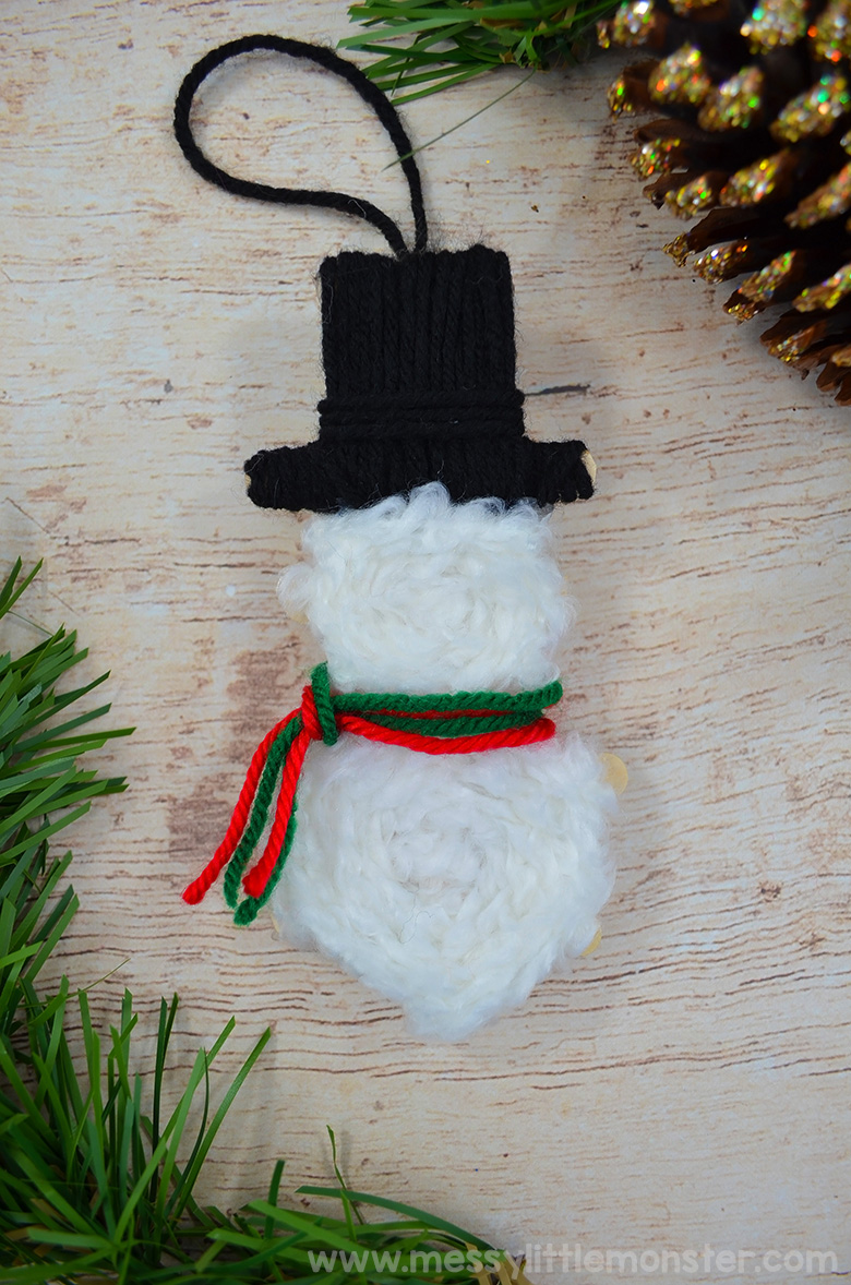Snowman ornaments. Yarn christmas ornaments. A fun snowman craft for kids.