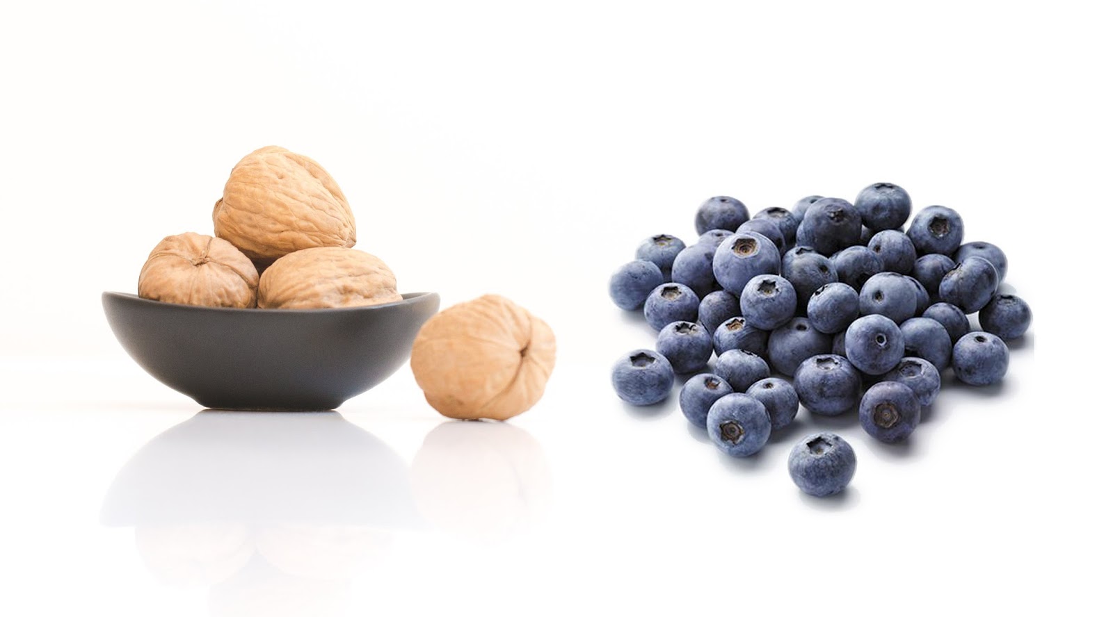 Snack Blueberries, walnuts and cottage cheese