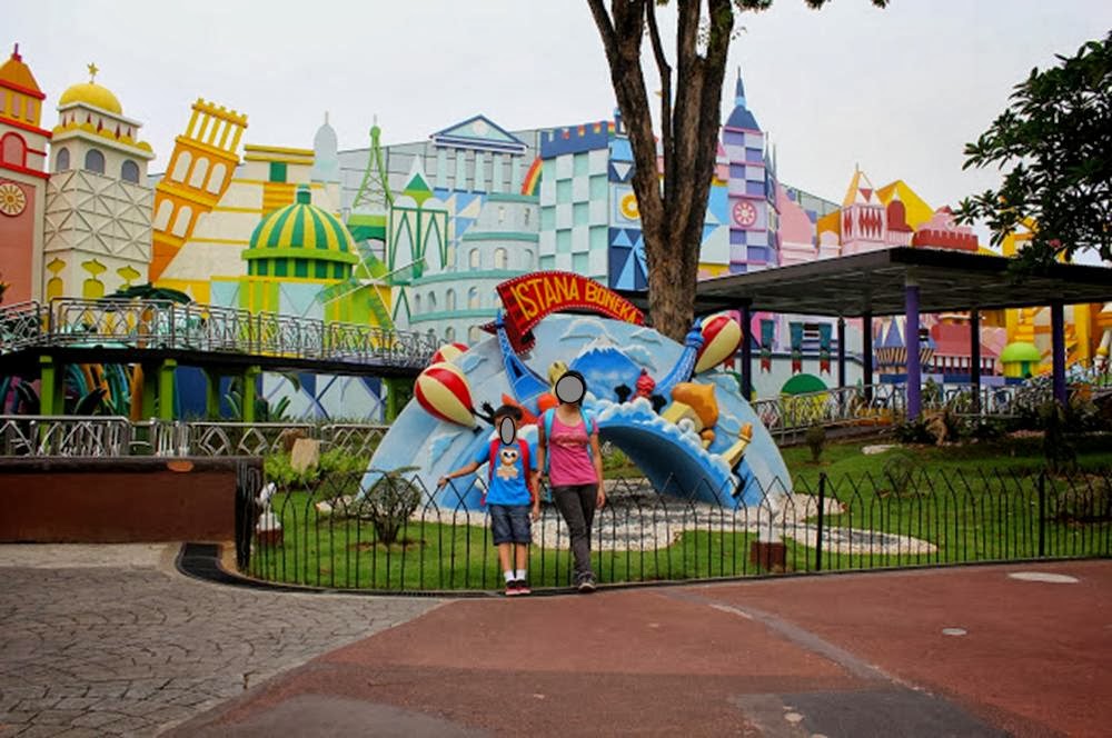 Stay, Stray, Play and Feast Dufan is Fun; Jakarta, Indonesia Series 4