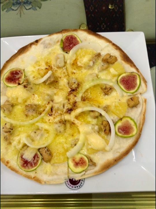 Figs Photo Collection Around the World Pizza FICO CON POLLO
