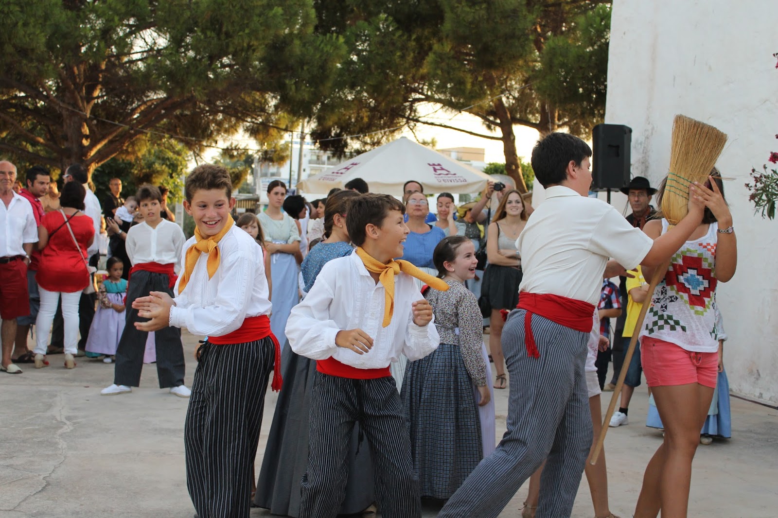 Juegos tradicionales de Ibiza: El baile la