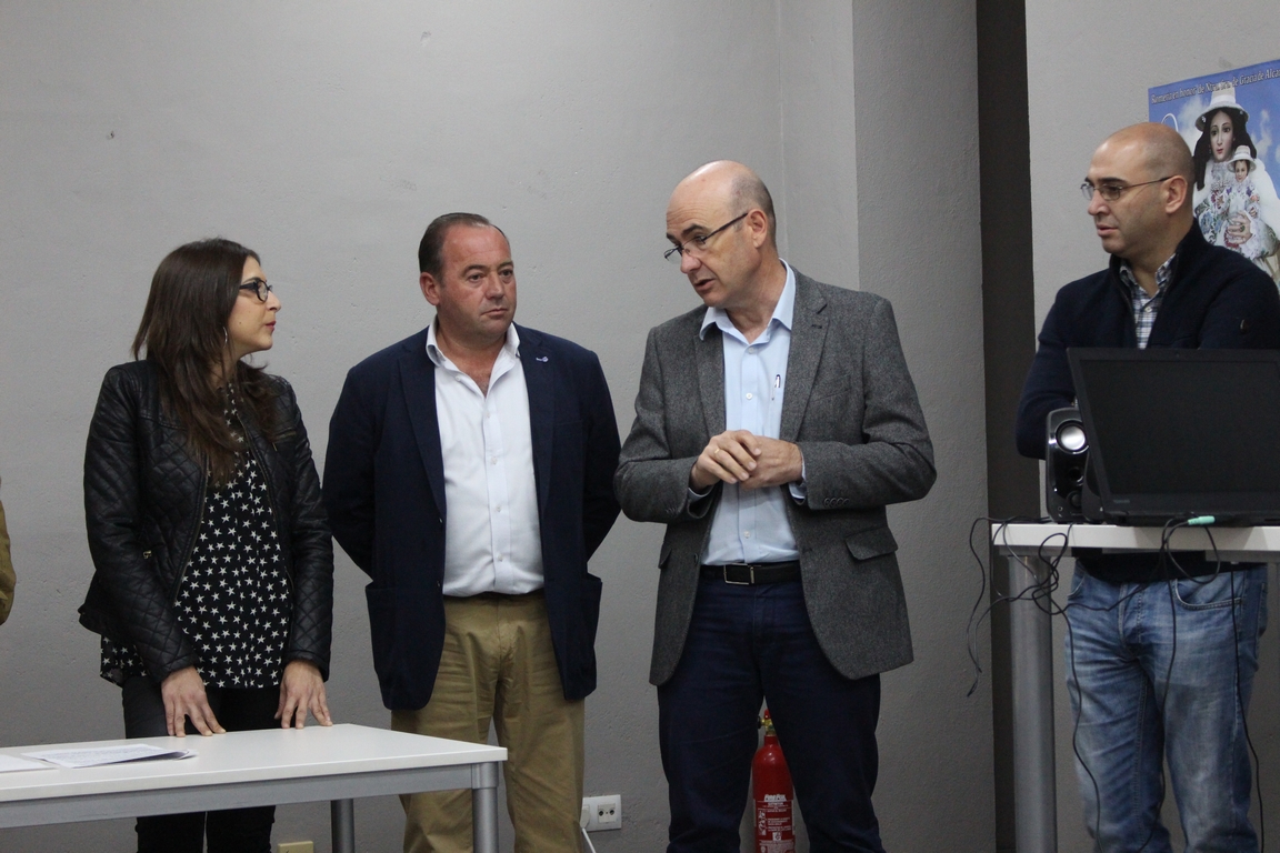 El delegado de Economía, Innovación, Ciencia y Empleo de la Junta de