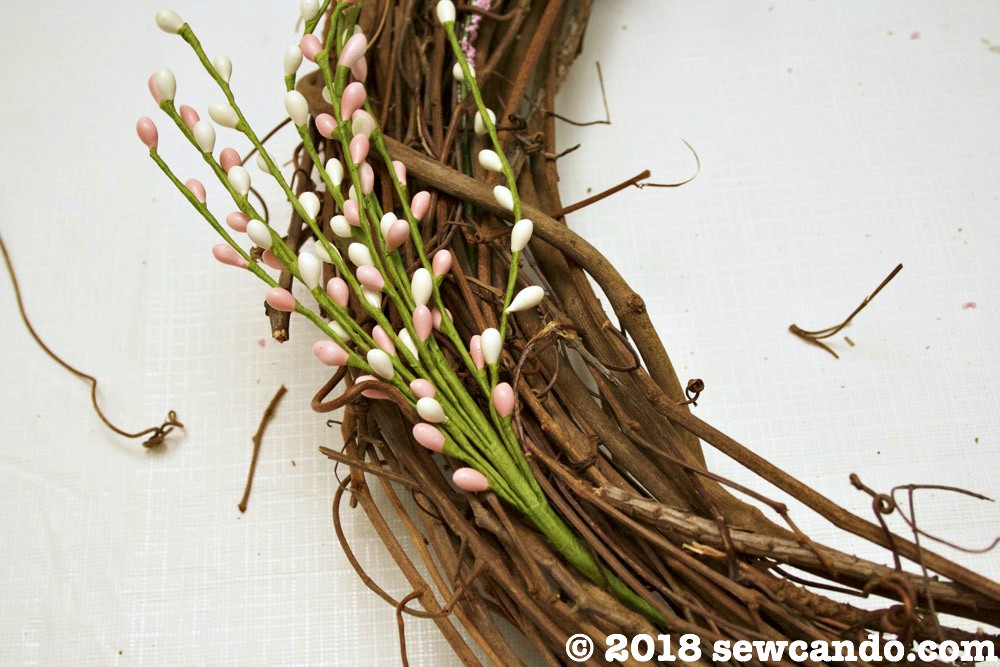 Sew Can Do Ultra Easy Grapevine Easter Bunny Wreath Tutorial