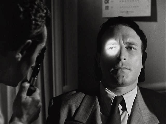 Lawrence Tierney in BODYGUARD (1948)