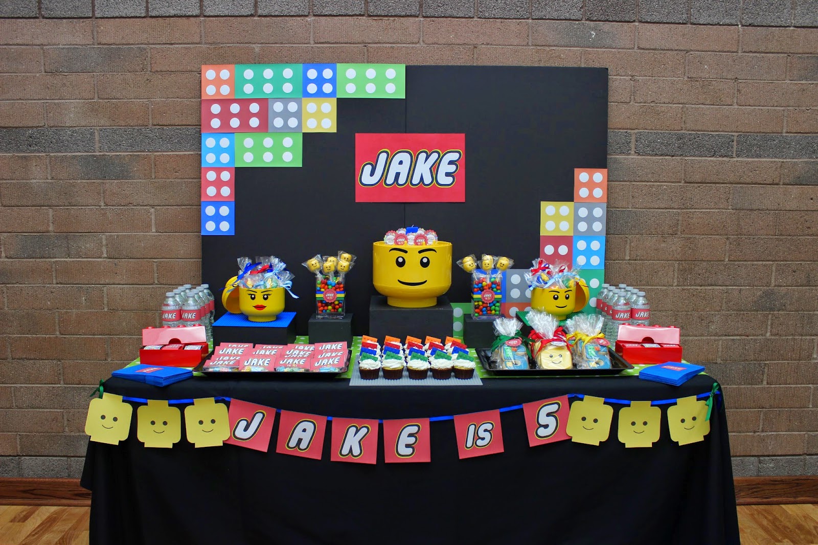 the-sugar-bee-bungalow-party-bee-jake-s-5th-lego-themed-birthday