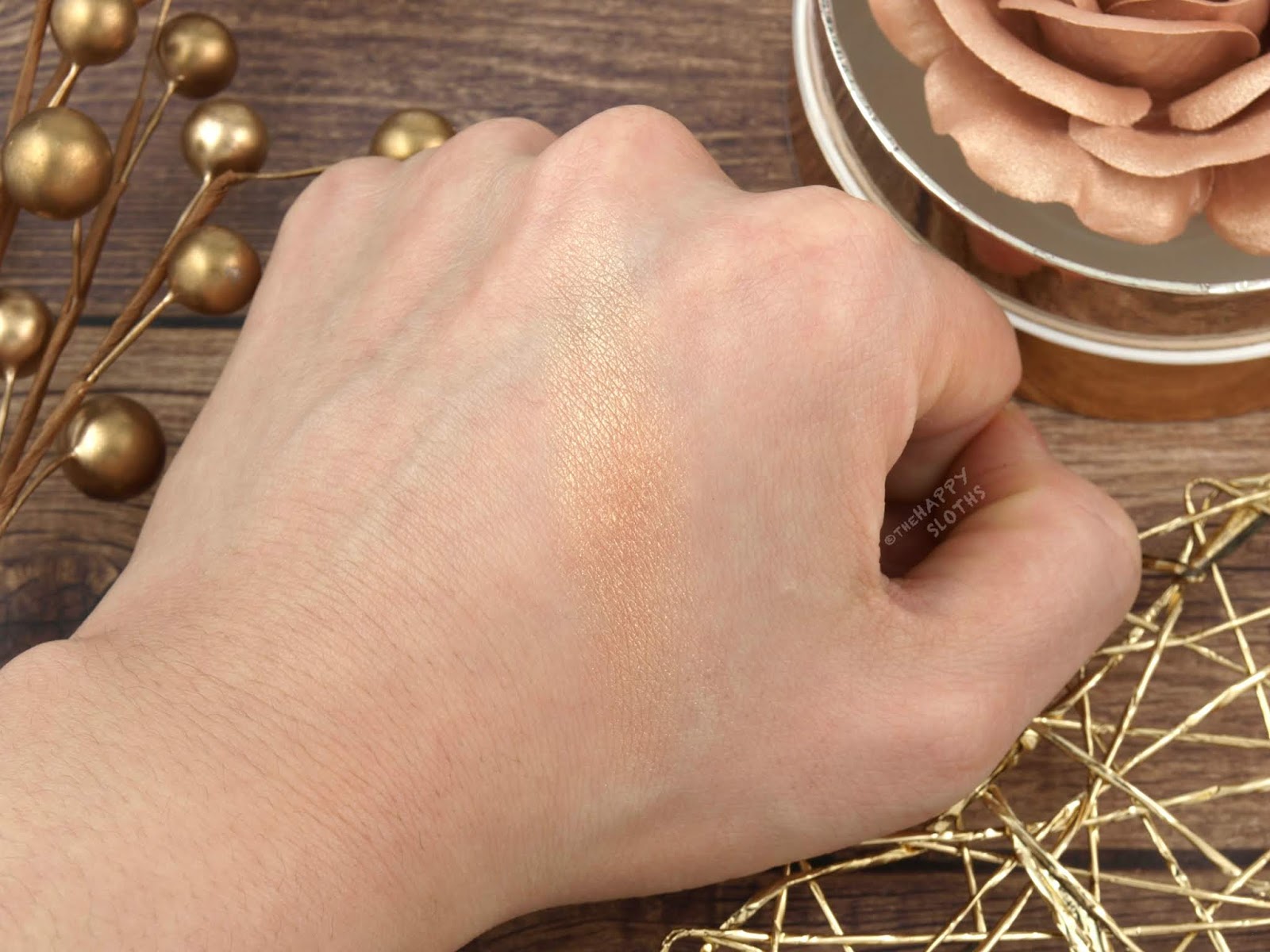 Lancome | Holiday 2018 La Rose À Poudrer Starlight Sparkle Iridescent Gold Highlighter: Review and Swatches