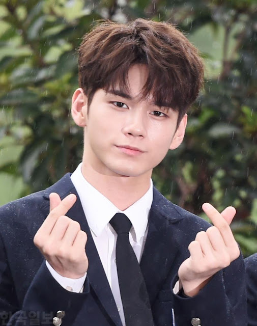 어제 옹성우 기사사진 클래스.jpg | 인스티즈