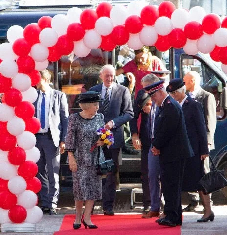 HRH Princess Beatrix opens the Major Bosshardt Burgh in Amsterdam on 03.10.2014