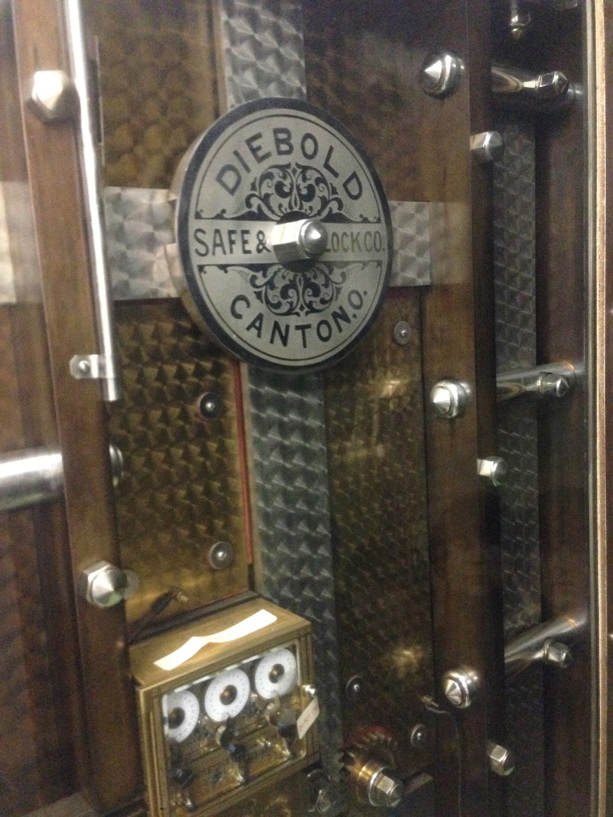 Bits From The Scrap Basket Quilt Shop Phat Quarters in Galena, IL