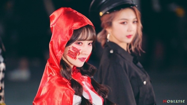 어제자 할로윈 분장하고 신촌에 나타난 아이돌.jpgif | 인스티즈