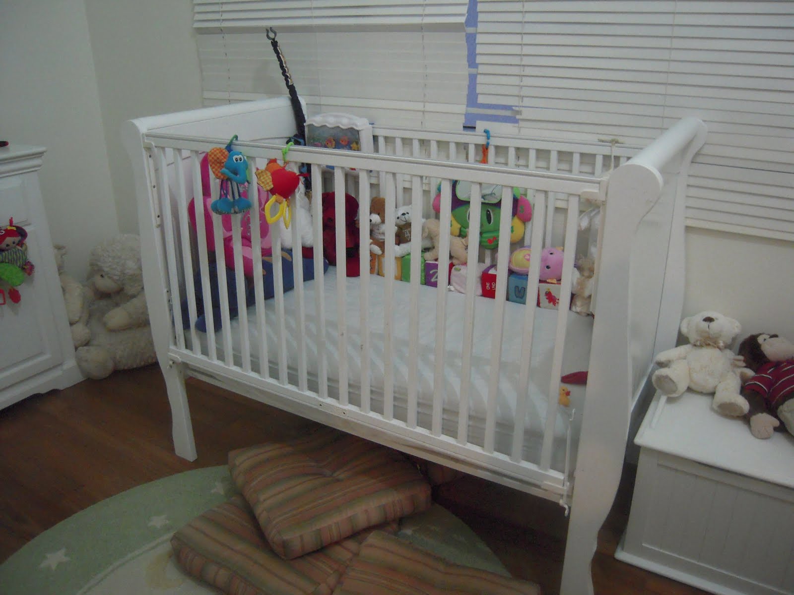 Loveb3ingpreggie Babyr Us Baby Crib With Mattress Preloved