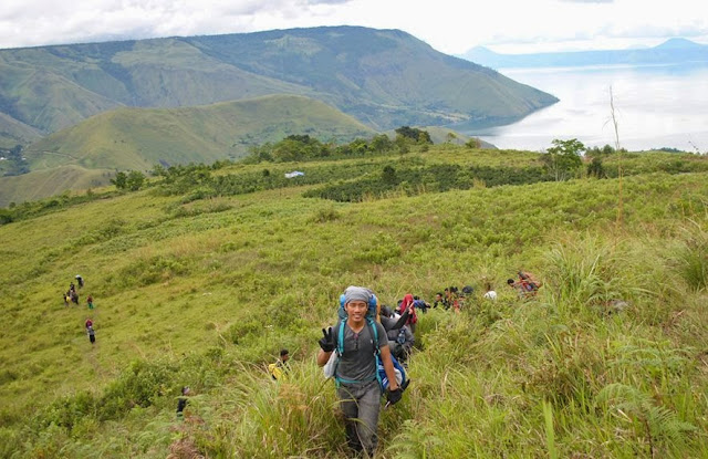 Pendakian Pusuk Buhit, Antara Goresan Luka dan Keindahan Samosir