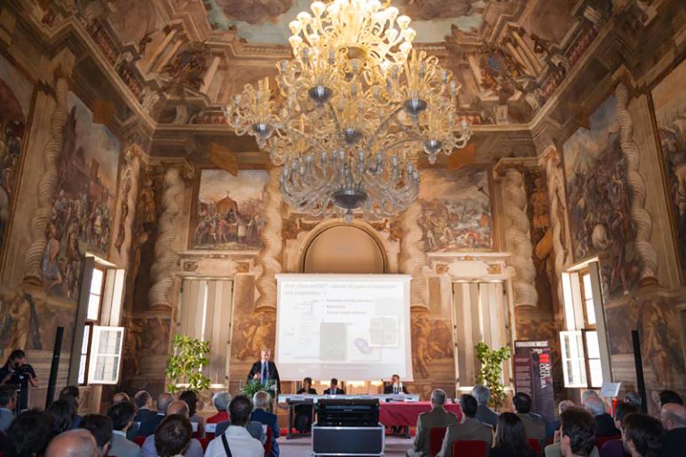 LEON ONG CHUA LAUREA AD HONOREM PER GLI STUDI DELLA COMPLESSITÀ