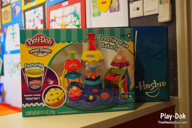 Play-Doh Sweet Shoppe Frosting Fun Bakery : Review & a Giveaway
