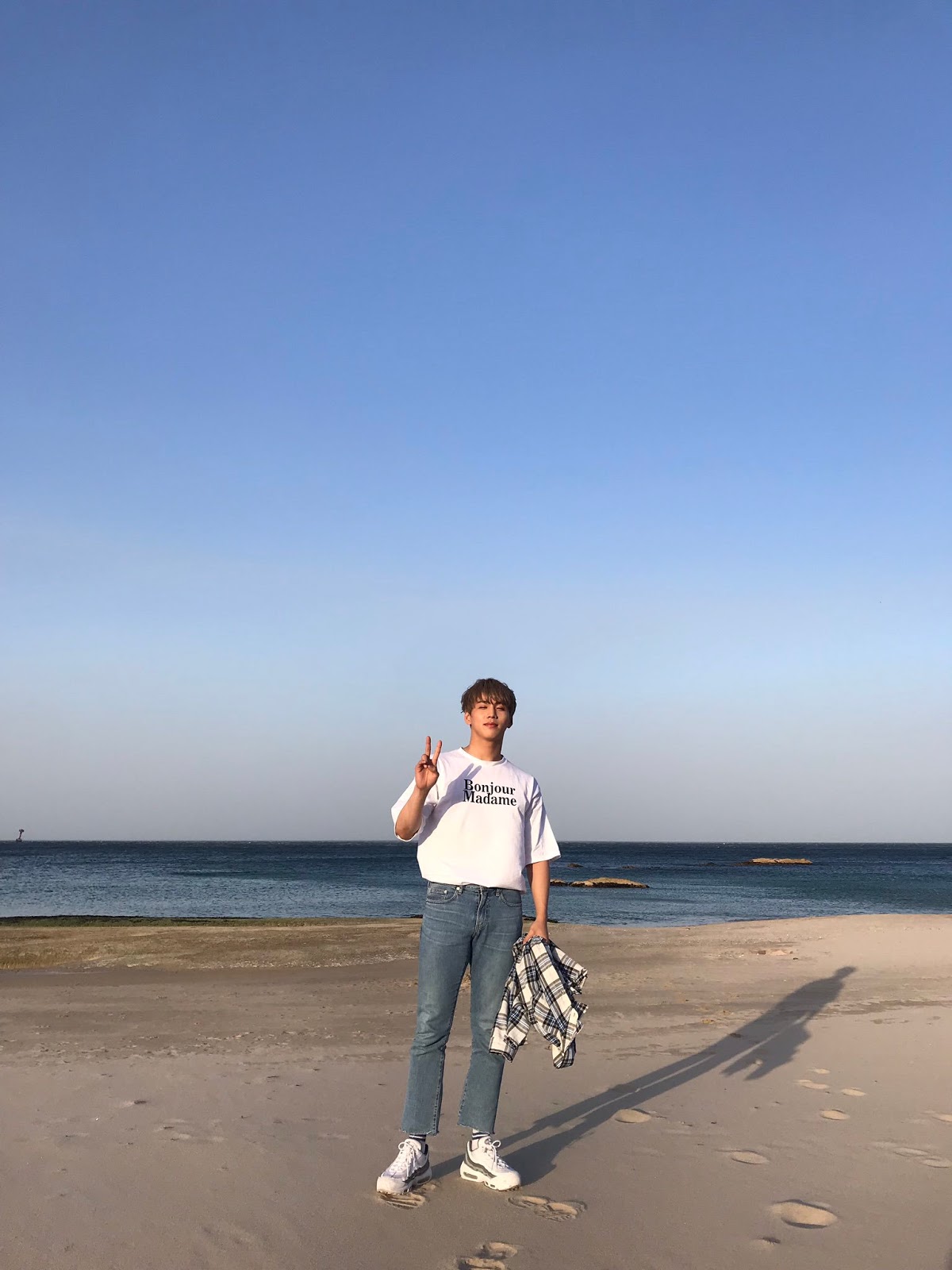 셀카보다 남이 찍어준 사진이 더 잘나오는 아이돌.JPG | 인스티즈