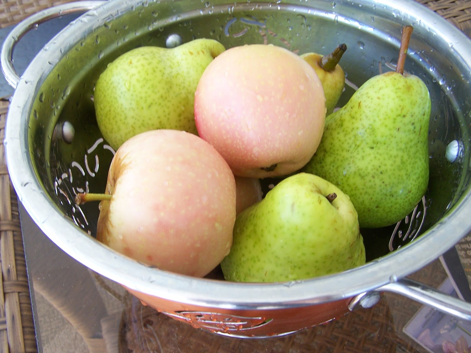 Pink Pearl Apple, Pear & Ginger Chutney, gluten free, refined sugar