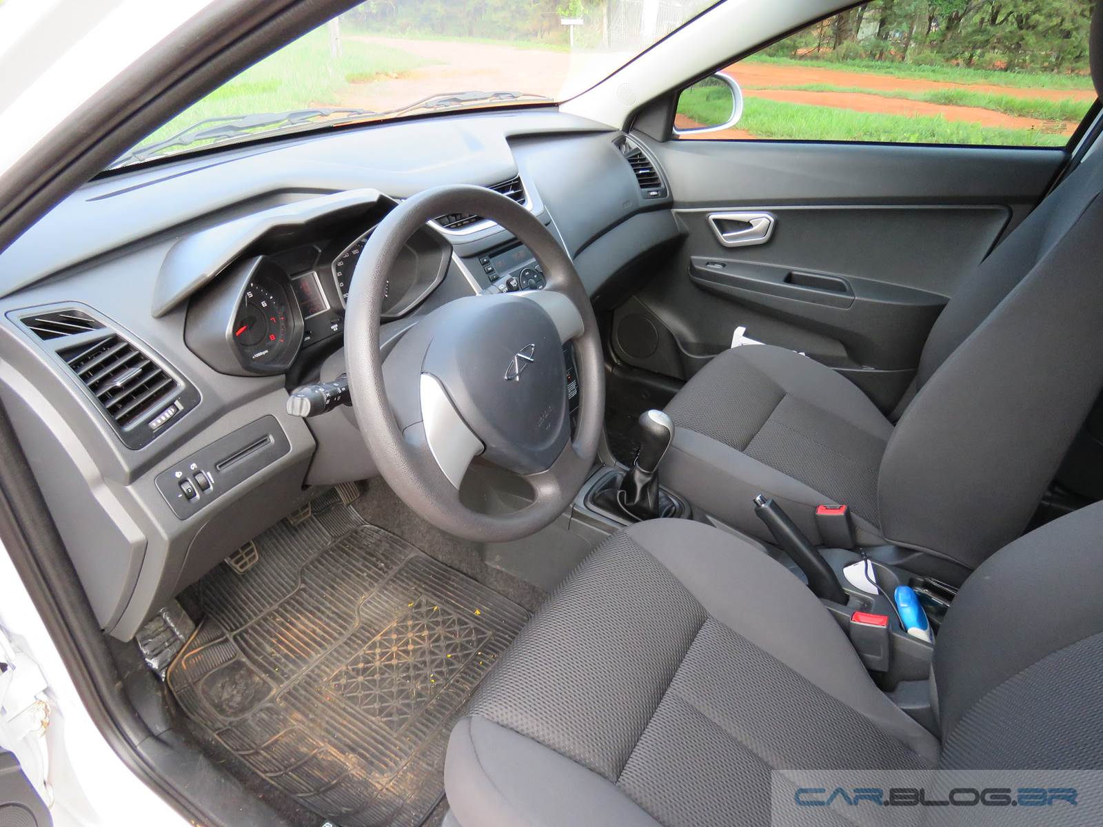 Chery Celer x Ford Ka - interior