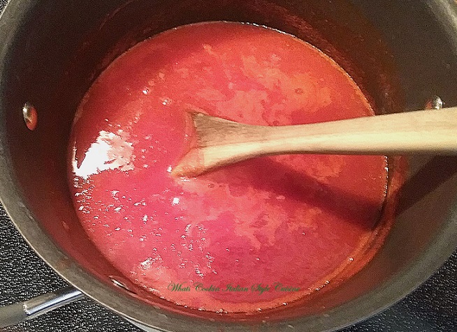 this is a pot of sauce