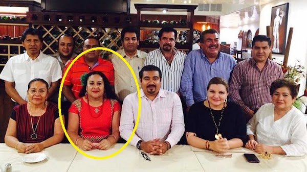 Funcionaria del PRI en Oaxaca se hizo pasar como "damnificada" para recibir 360 mil pesos Funcionaria del PRI en Oaxaca se hizo pasar como "damnificada" para recibir 360 mil pesos
