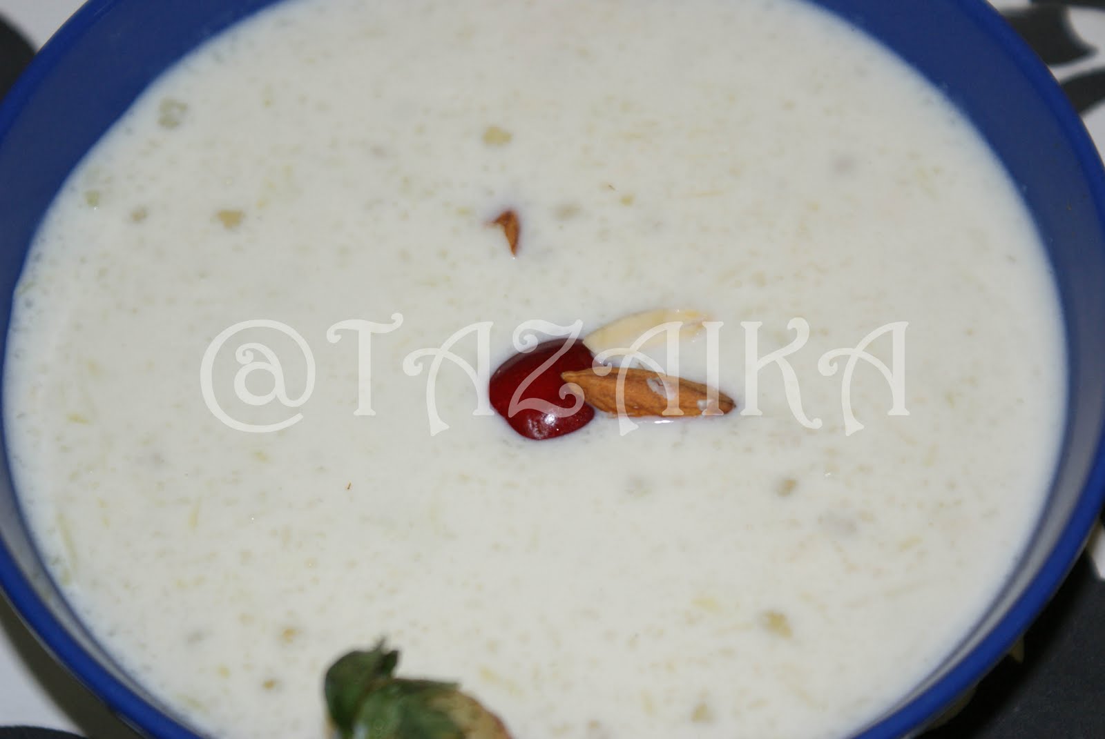 FOOD CAPITAL KADDU KI KHEER A PUDDING MADE OF BOTTLE GOURD AND DRY