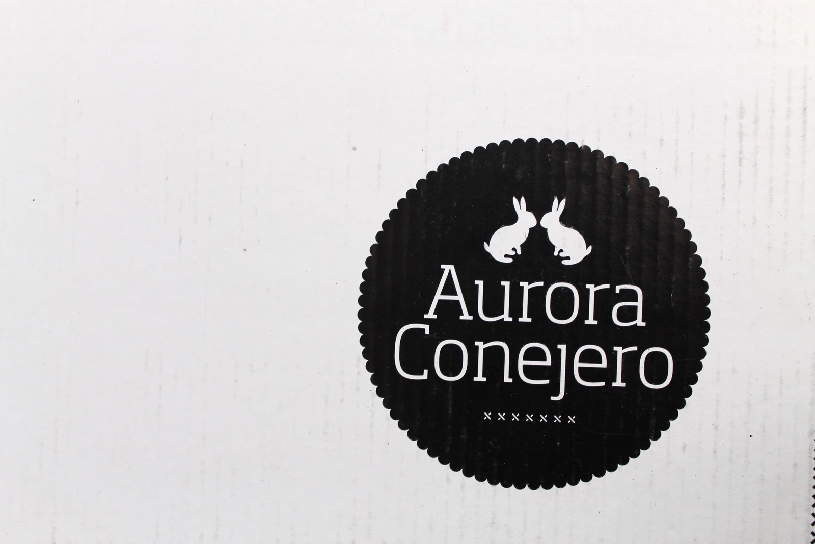 twin birds: Aurora Conejero / Venta hasta las 20:30 hrs