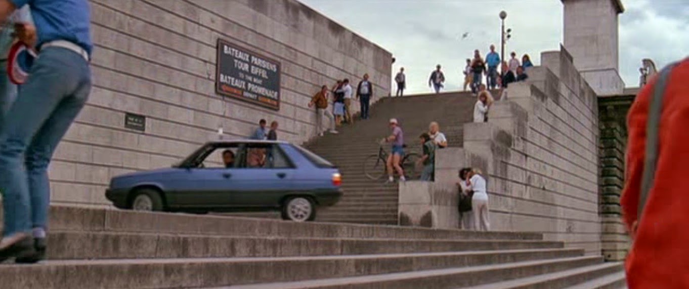 Renault+taxi+stairs.jpg