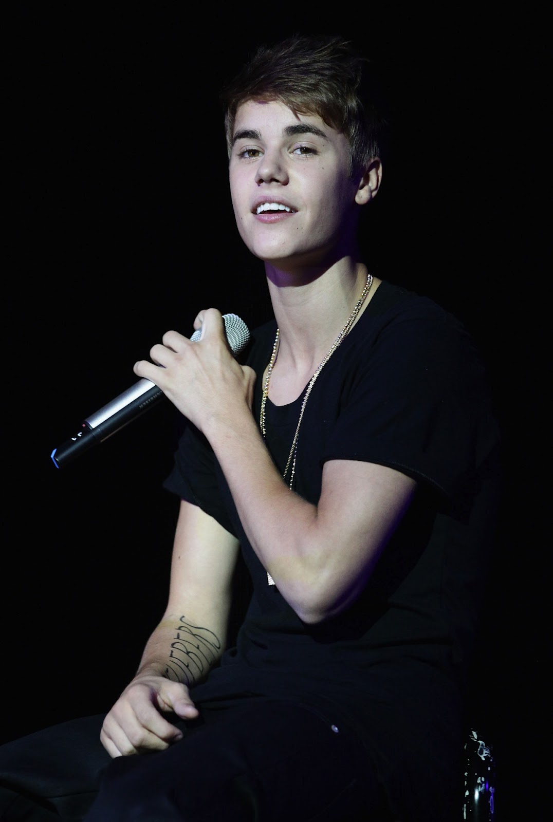 Justin Bieber News: Justin Bieber performing in Milan (Photos HQ)