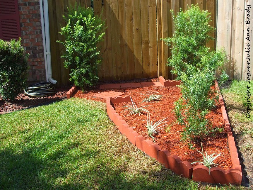 Julie Ann Brady : Blog On: Front Yard Accent Garden DIY