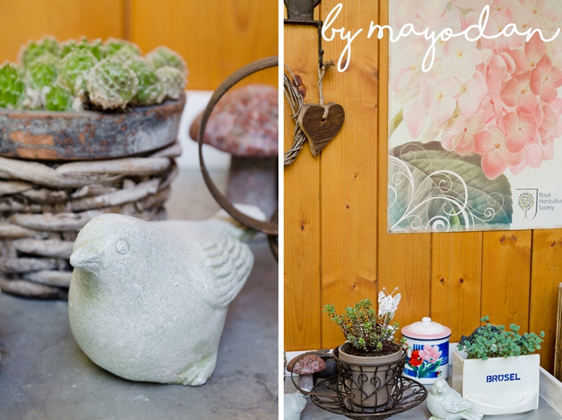 Upcycling Alte Terrakottafiguren im neuen Look und Magnolienblüte