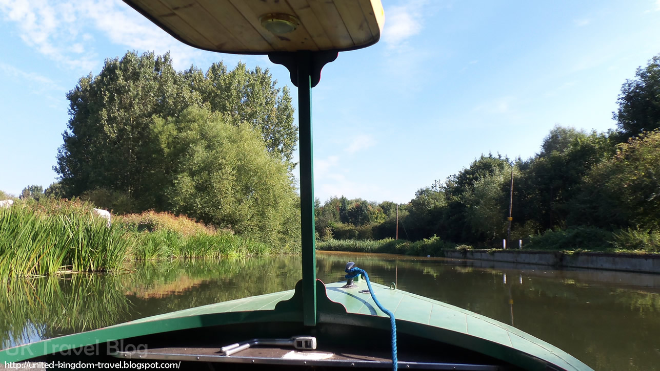 Day Boat from Lee Valley Boat Hire
