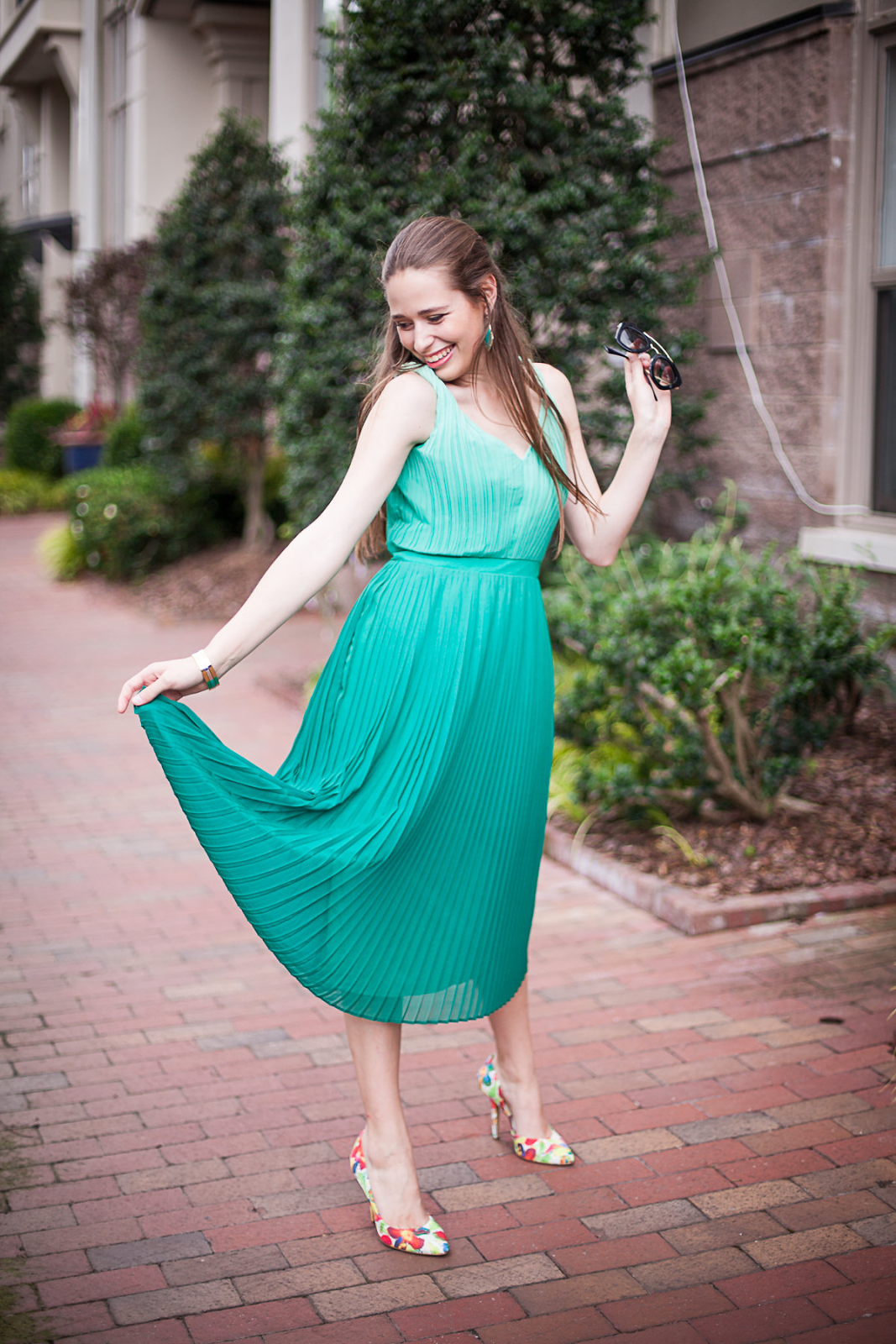 A Timeless Dress Option Southern Belle In Training Dress C O Shoes Old Style Similar By Same Designer Here Purse Vintage Chanel More Affordable Option Sungles Earrings