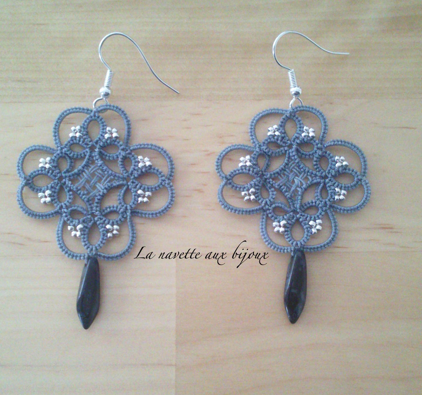 Navette De Frivolité De Aerlit Avec 2 Bobines-vanille Framboise