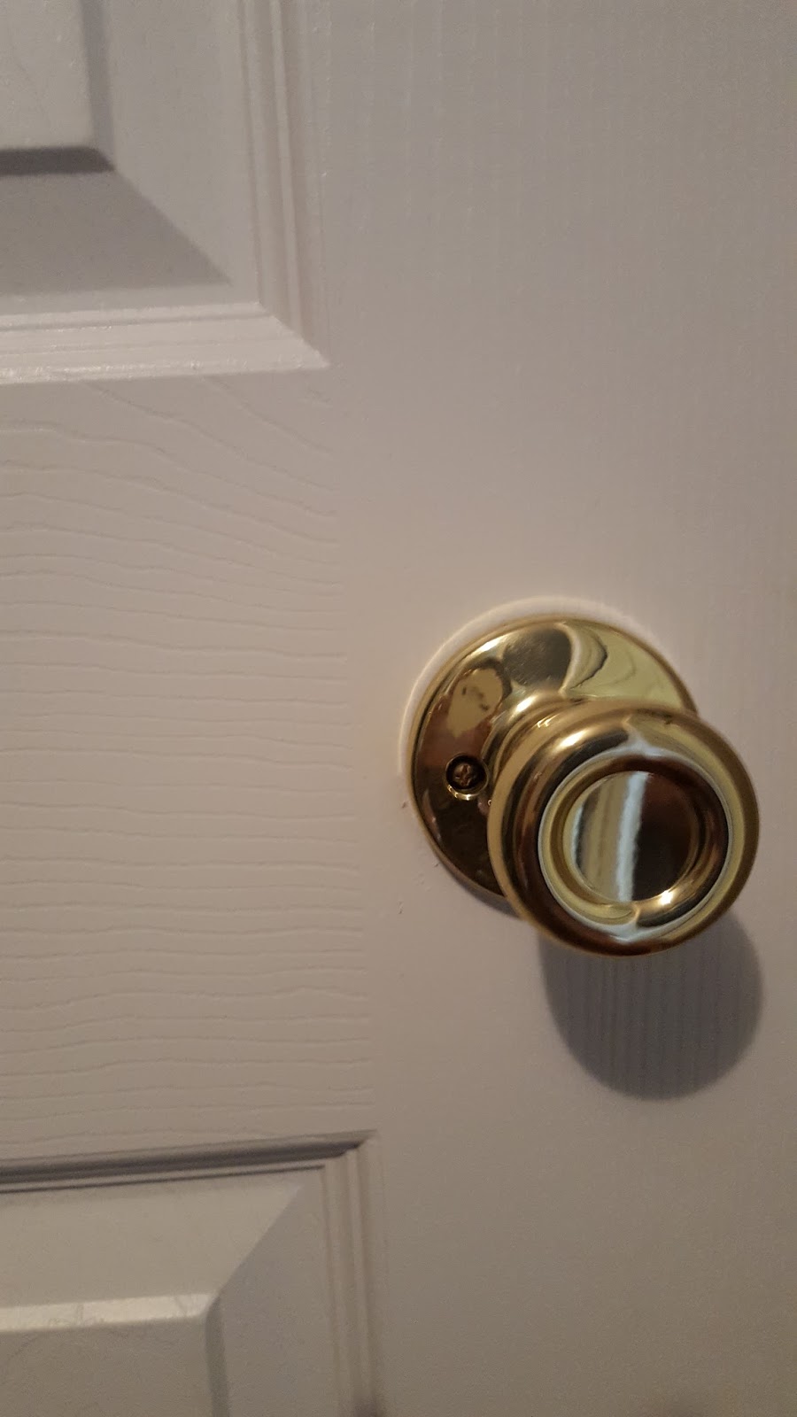 A Touch Of Metallic How To Spray Paint Brass Knobs Orc