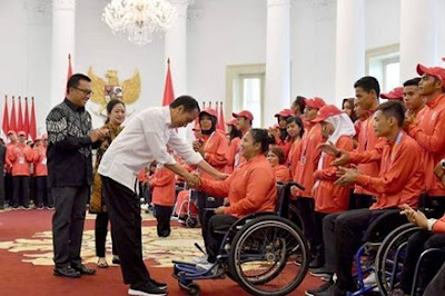 Presiden Joko Widodo Berikan Bonus 1,5 Milyar untuk Peraih Medali Emas