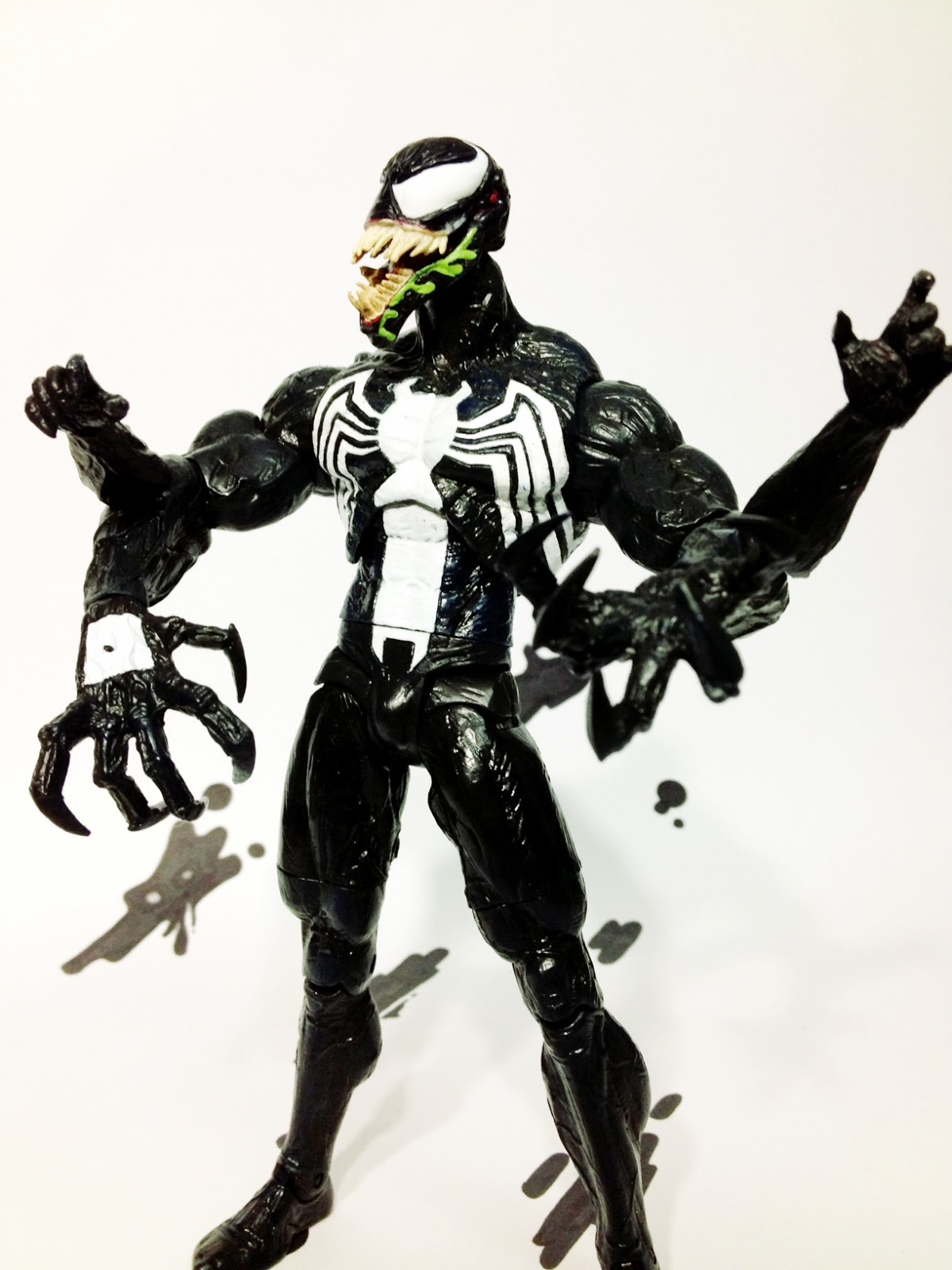 Combo's Action Figure Review Venom (Marvel Select)