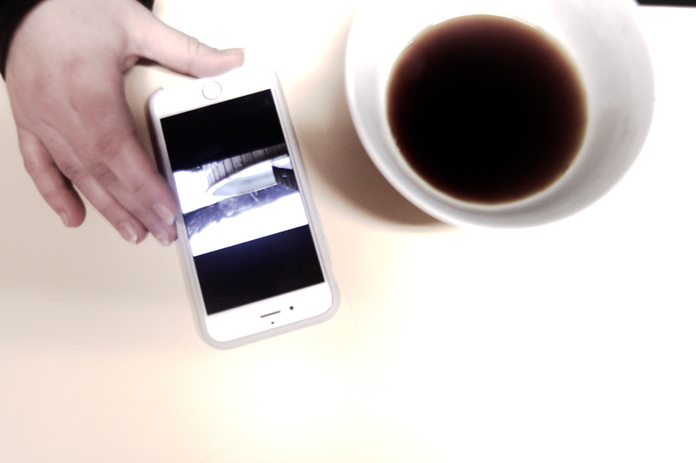 BLOG-MODE-HOMME_voayge-insolite-béarn-pyrénées-neige-sport-hiver-aventure-nordique-bain-bath-nuit-belle-étoile-snowpod-raquettes-chalet