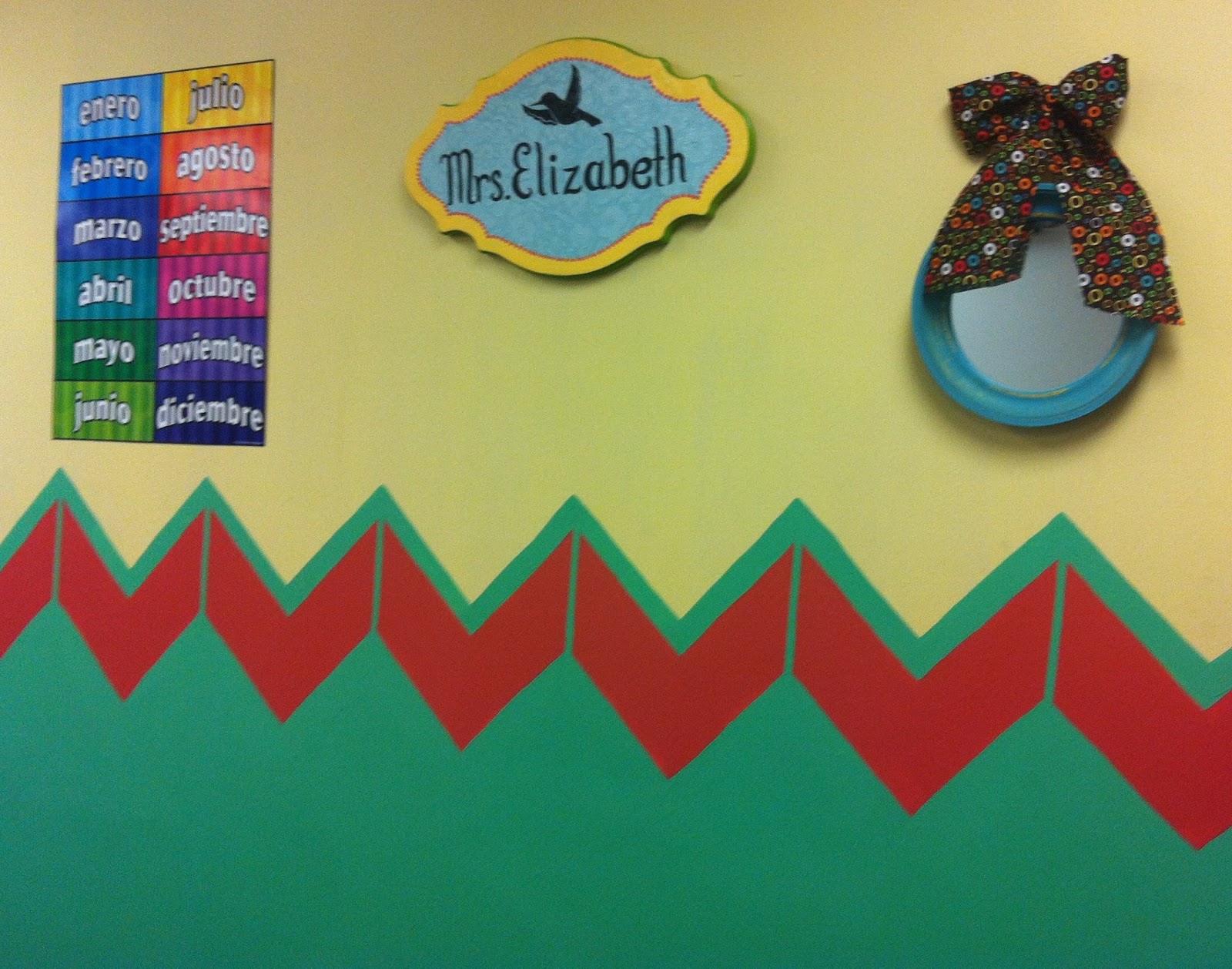 Easel Sale and Spanish Class