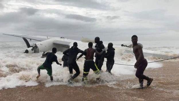 Ivory Coast crash: Four die when cargo plane plunges into sea Ivory Coast crash: Four die when cargo plane plunges into sea