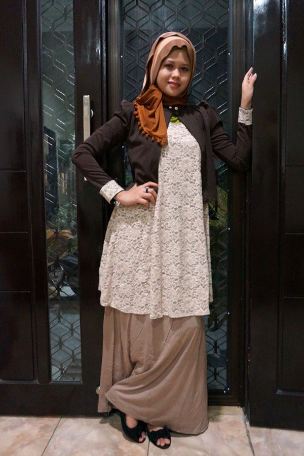 24 Contoh Model Baju  Muslim  Brokat  Terbaru  dan Terbaik 