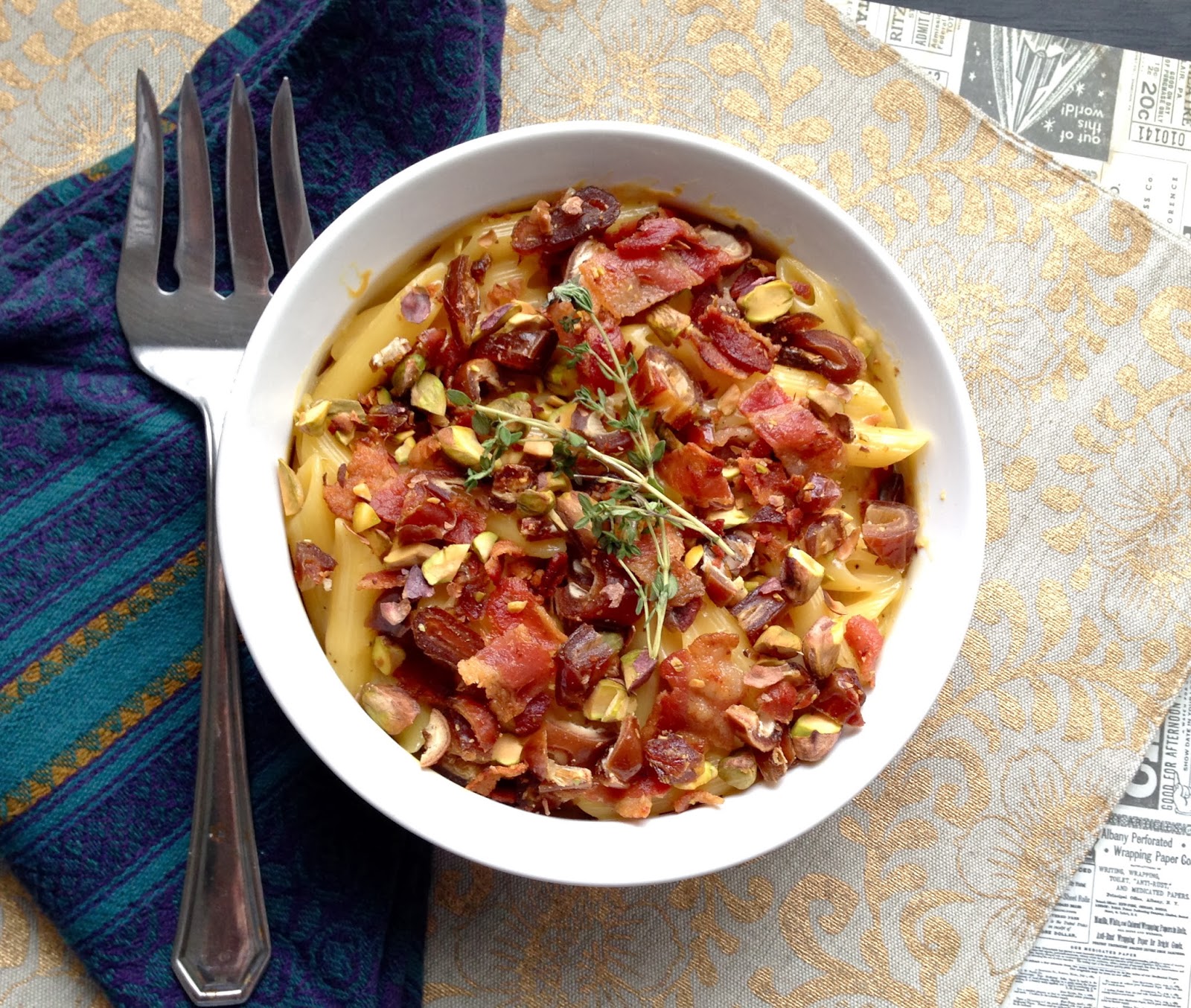 Natural Sugar Bacon, Date & Pistachio Encrusted Mac & Cheese